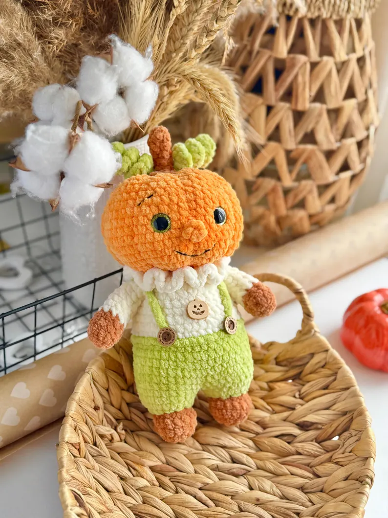 Crochet pattern pumpkin, a plush man pumpkin, cute Halloween decor in PDF In English, pumpkin crochet