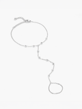 Amoura Hand Chain