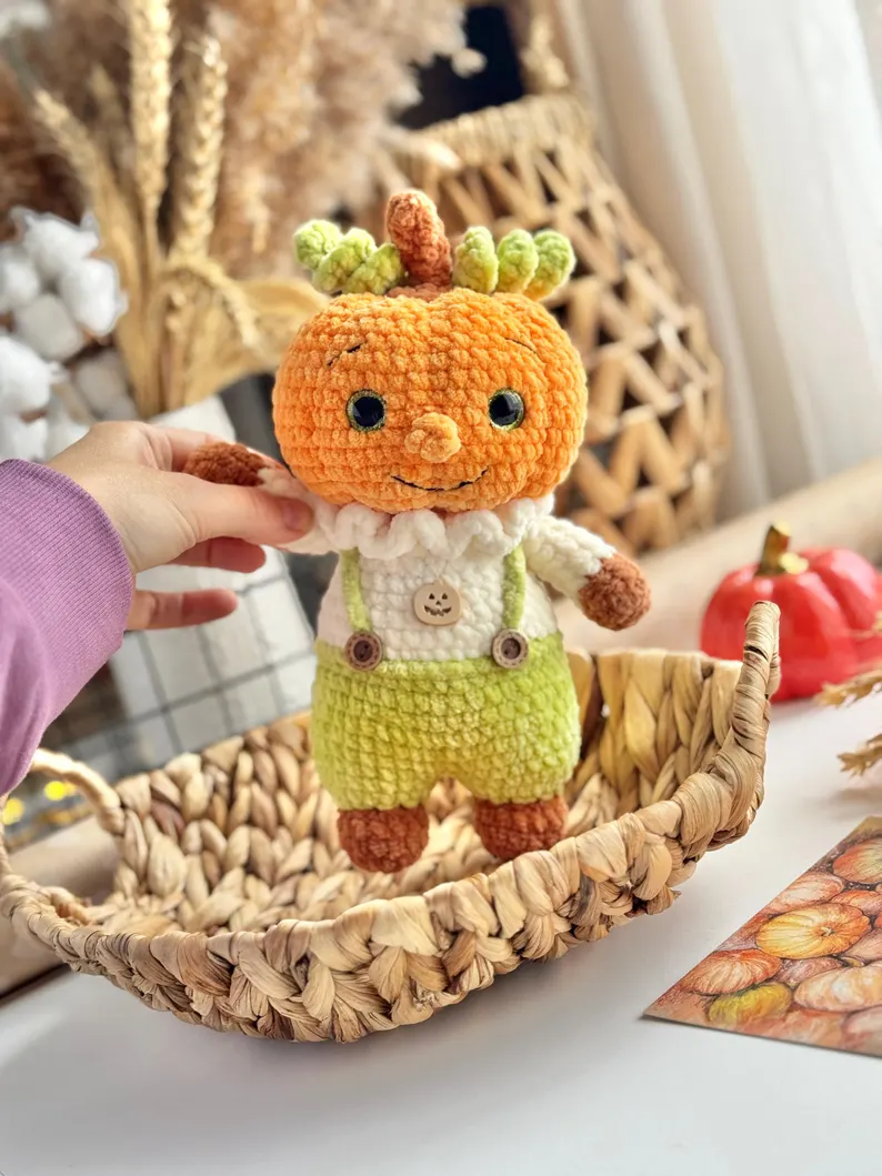 Crochet pattern pumpkin, a plush man pumpkin, cute Halloween decor in PDF In English, pumpkin crochet