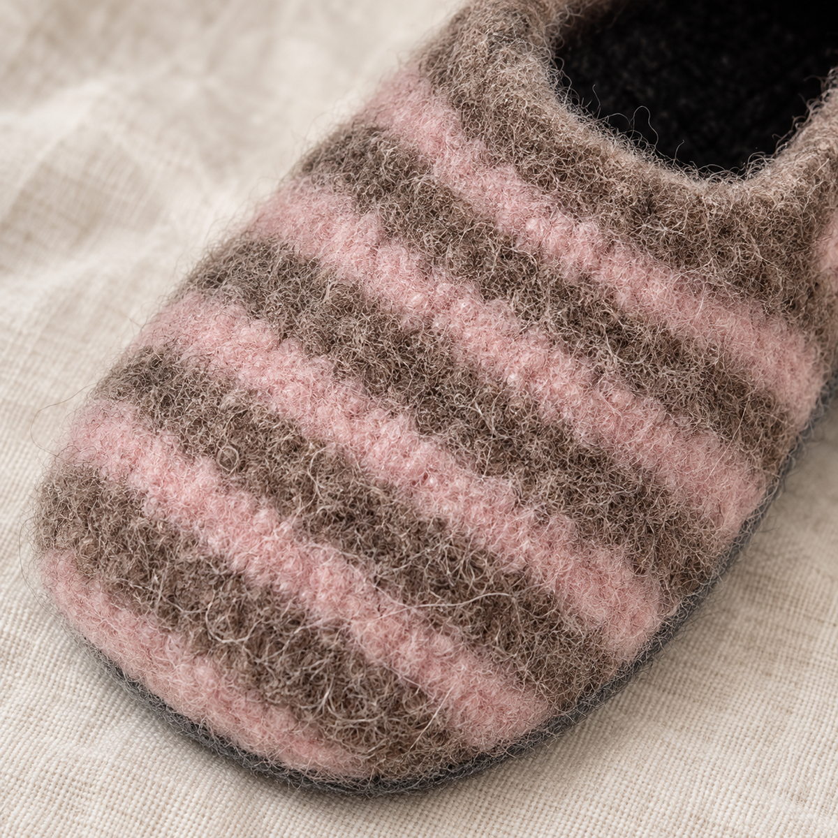 Felted Wool Slippers Crochet Pattern PDF – Custom Size House Shoes