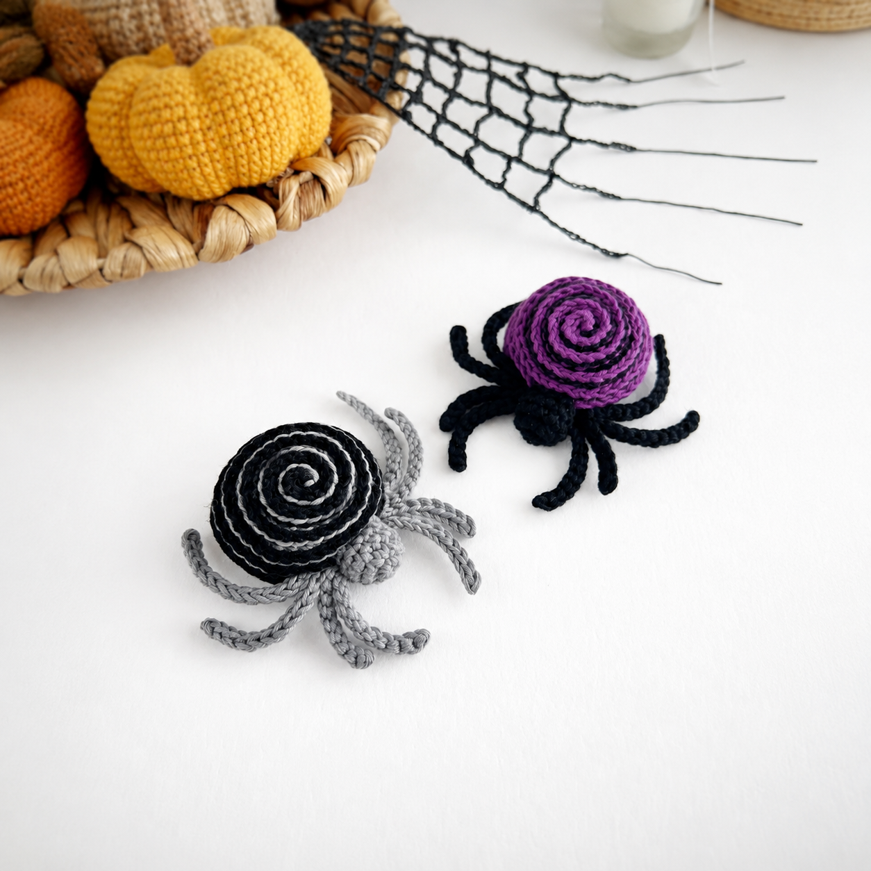 Crochet spider pattern Halloween amigurumi spider keychain & bag charm Tiny spooky crochet PDF