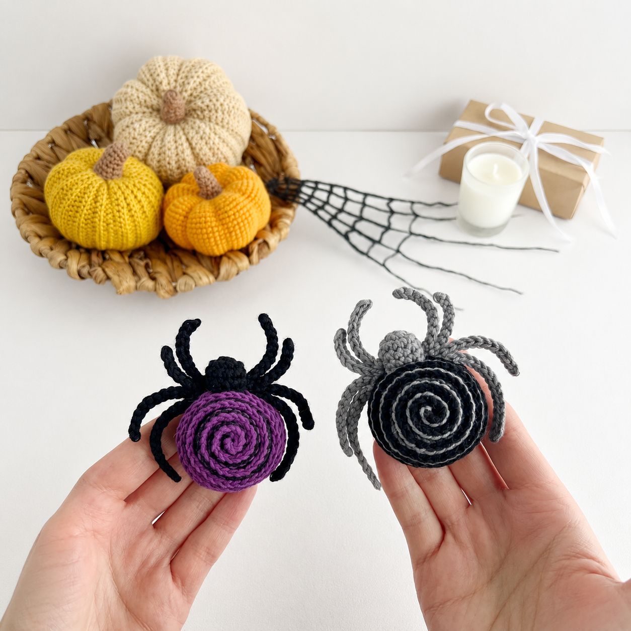 Crochet spider pattern Halloween amigurumi spider keychain & bag charm Tiny spooky crochet PDF