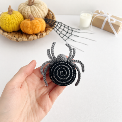 Crochet spider pattern Halloween amigurumi spider keychain & bag charm Tiny spooky crochet PDF